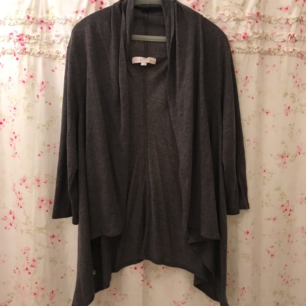 Grey 3/4 sleeve light cardigan